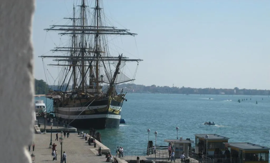San Simeon Apartments Venice